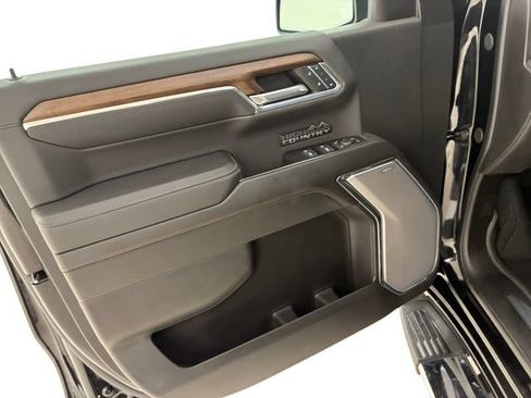 Certified 2024 Chevrolet Silverado 1500 High Country w/ High Country Premium Package AWD/4WD image 13
