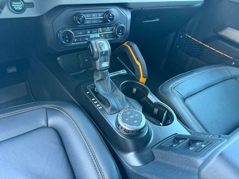 Used 2022 Ford Bronco Badlands image 20