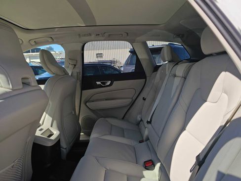 New 2026 Volvo XC60 T8 Ultra w/ Protection Package Premier AWD/4WD image 17