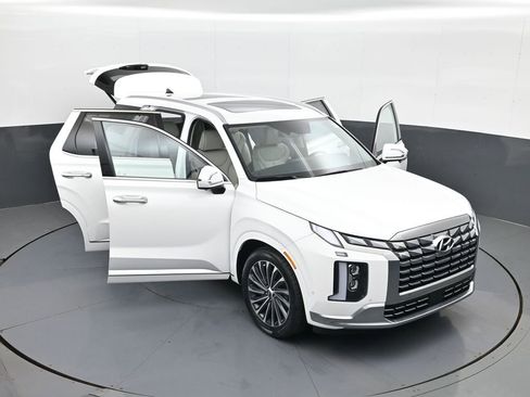 Used 2023 Hyundai Palisade Calligraphy FWD image 30