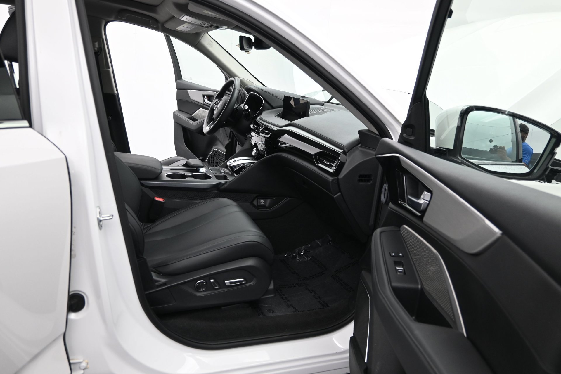 Used 2024 Acura MDX FWD image 18