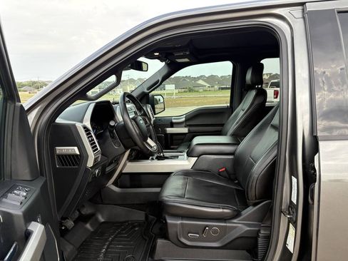 Used 2016 Ford F150 Lariat w/ Equipment Group 502A Luxury AWD/4WD image 12