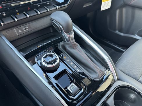 New 2026 Chevrolet Colorado Z71 w/ Z71 Convenience Package 2 image 24