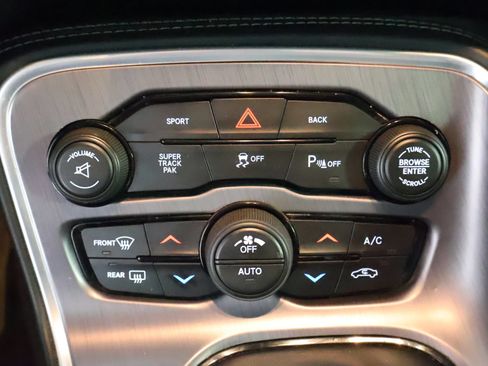 Used 2016 Dodge Challenger R/T w/ Sound Group RWD image 39