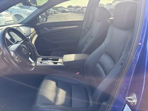 Used 2019 Honda Accord Sport image 9