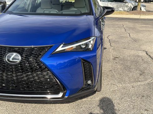 Used 2026 Lexus UX 300h AWD w/ Accessory Package (2T) image 9