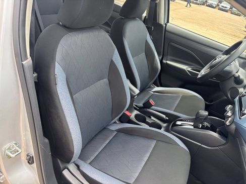 Used 2025 Nissan Versa SV FWD image 34