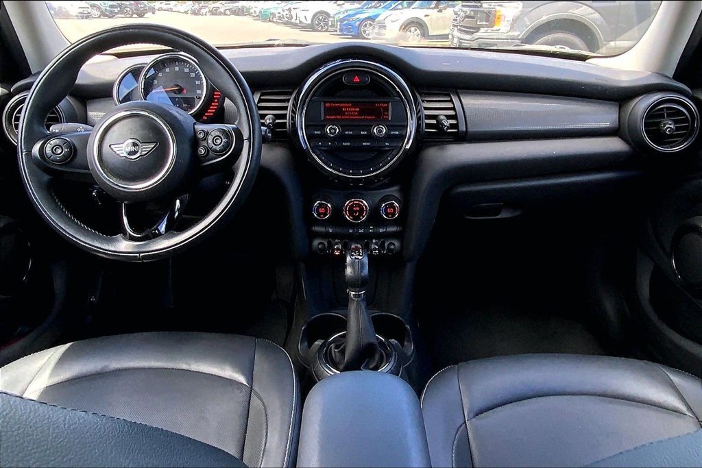 Used 2016 MINI Cooper 4-Door Hardtop FWD image 14