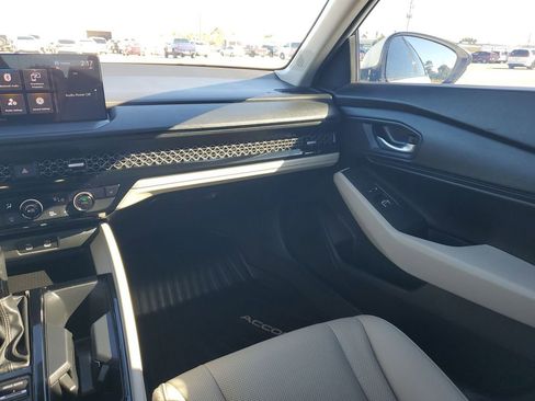 Used 2024 Honda Accord EX-L image 11