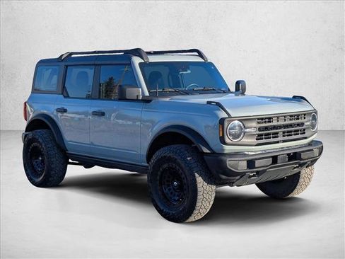Used 2022 Ford Bronco 4-Door image 3