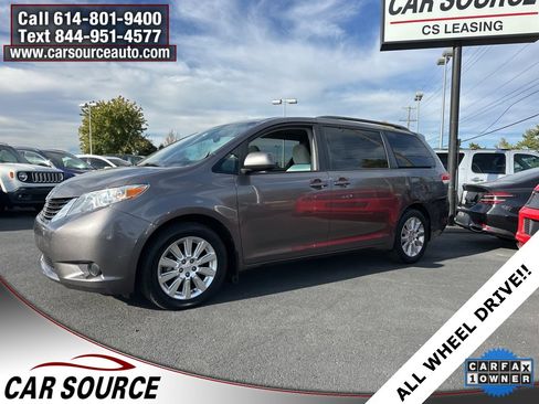 Used 2011 Toyota Sienna LE image 2