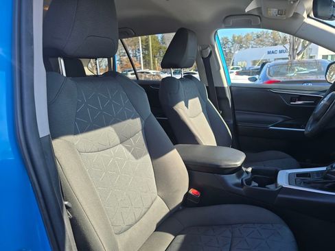 Certified 2021 Toyota RAV4 XLE w/ Carpet Mat Package (TMS) image 11