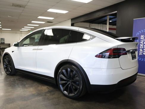 Used 2020 Tesla Model X Long Range image 8
