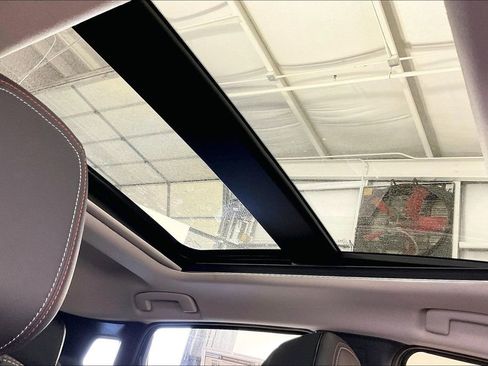 New 2026 Nissan Kicks SR w/ SR Premium Package image 25