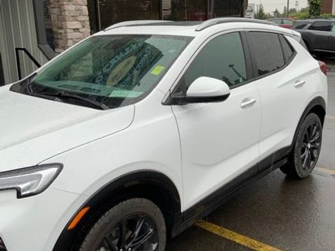 Used 2024 Buick Encore GX Sport Touring w/ Experience Buick Package AWD/4WD image 4
