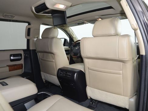 Used 2020 Toyota Sequoia Platinum AWD/4WD image 16