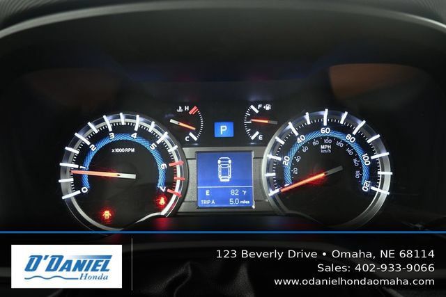 Used 2016 Toyota 4Runner SR5 Premium AWD/4WD image 28