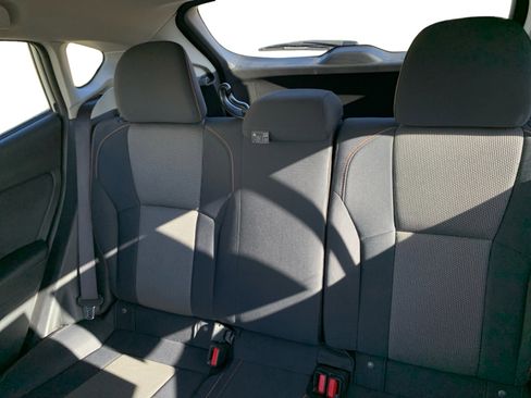 Used 2019 Subaru Crosstrek 2.0i Premium w/ Moonroof Package image 17