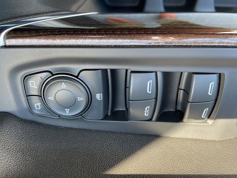 Used 2021 Chevrolet Silverado 1500 LT image 11