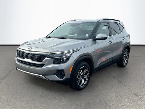 Certified 2021 Kia Seltos EX AWD/4WD image 3