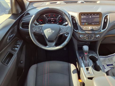 Used 2024 Chevrolet Equinox RS image 3
