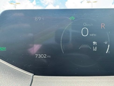 Used 2026 Toyota Prius LE FWD image 25