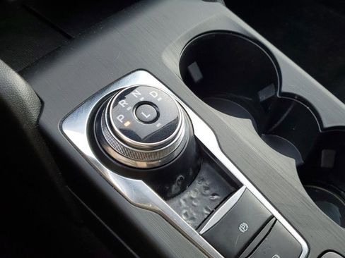 Used 2020 Ford Escape SE image 31