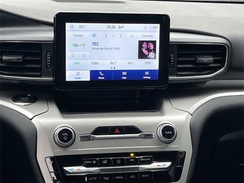 Used 2022 Ford Explorer XLT w/ Equipment Group 202A image 16