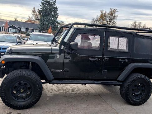 Used 2011 Jeep Wrangler Unlimited Sport image 8