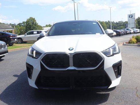New 2026 BMW X2 xDrive28i w/ Technology Package AWD/4WD image 2