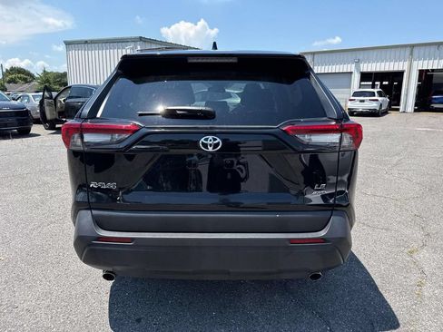 Used 2024 Toyota RAV4 LE AWD/4WD image 7