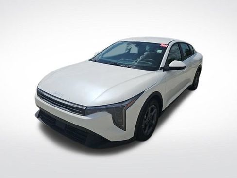Used 2025 Kia K4 FWD image 3