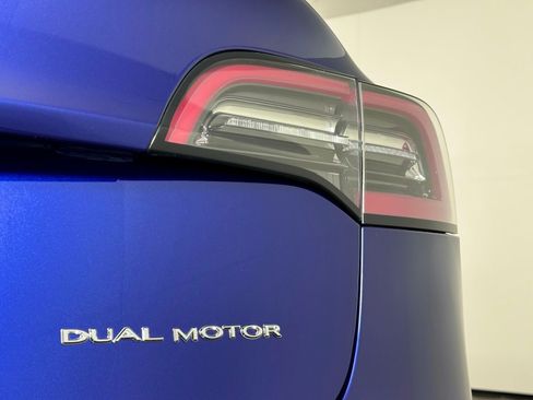 Used 2018 Tesla Model 3 Long Range AWD/4WD image 12