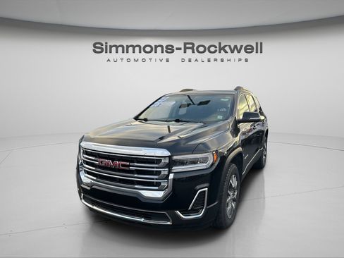 Used 2023 GMC Acadia SLE w/ Driver Convenience Package image 3