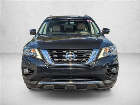 Used 2019 Nissan Pathfinder SL image 2