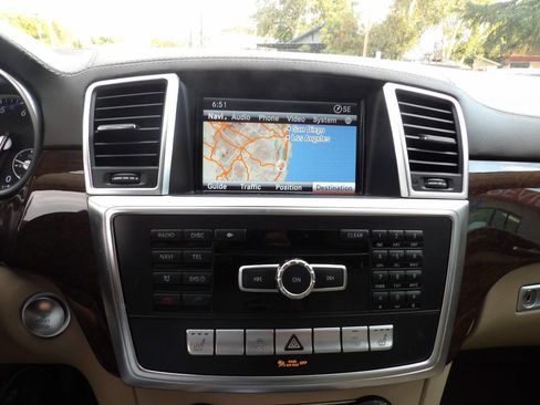 Used 2014 Mercedes-Benz GL 450 4MATIC image 8