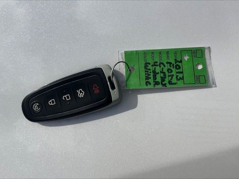 Used 2013 Ford C-MAX Energi SEL FWD image 33