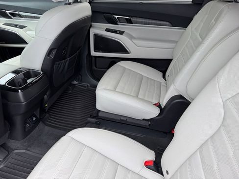Used 2023 Kia Telluride SX Prestige AWD/4WD image 16