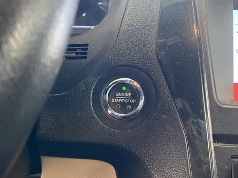 Used 2017 Ford Explorer XLT w/ Equipment Group 201A image 26