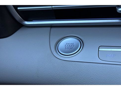 Used 2023 Hyundai Elantra Limited image 23