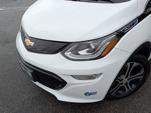 Used 2020 Chevrolet Bolt Premier w/ Infotainment Package image 13