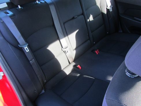 Used 2015 Chevrolet Cruze LT image 23