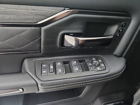 New 2026 RAM 2500 Limited AWD/4WD image 21
