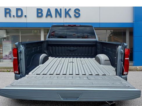 Used 2026 Chevrolet Silverado 3500 High Country w/ High Country Premium Package AWD/4WD image 5