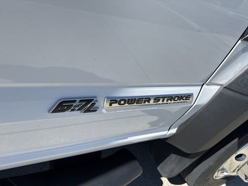 Used 2022 Ford F450 XLT w/ XLT Value Package image 9