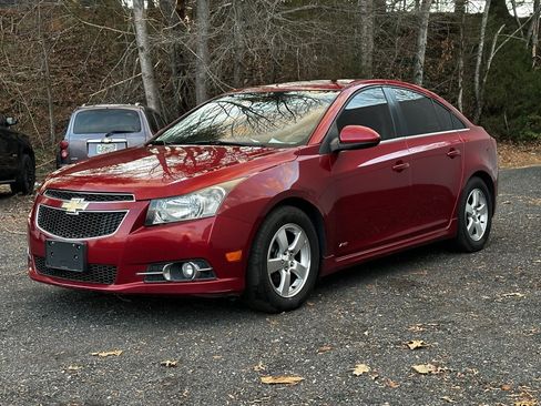 Used 2014 Chevrolet Cruze LT w/ All-Star Edition image 5