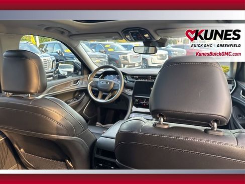 Used 2024 Jeep Grand Cherokee Limited 4xe image 52