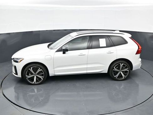 Used 2024 Volvo XC60 T8 Ultimate w/ Climate Package AWD/4WD image 32