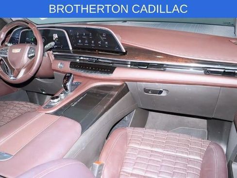 Used 2024 Cadillac Escalade Sport Platinum w/ Heavy-Duty Trailer Package AWD/4WD image 30