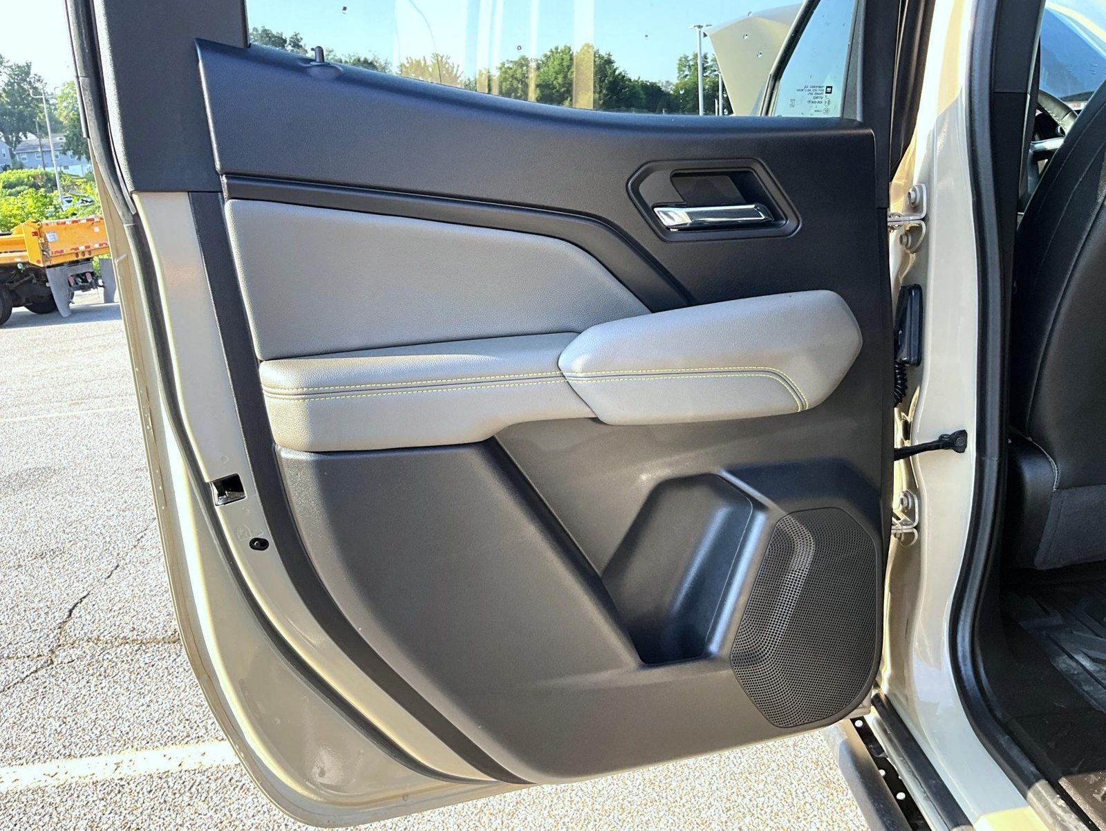 Used 2023 Chevrolet Colorado ZR2 w/ ZR2 Convenience Package III AWD/4WD image 23